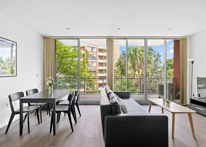2Br Apt In Strathfield Sleeps 6