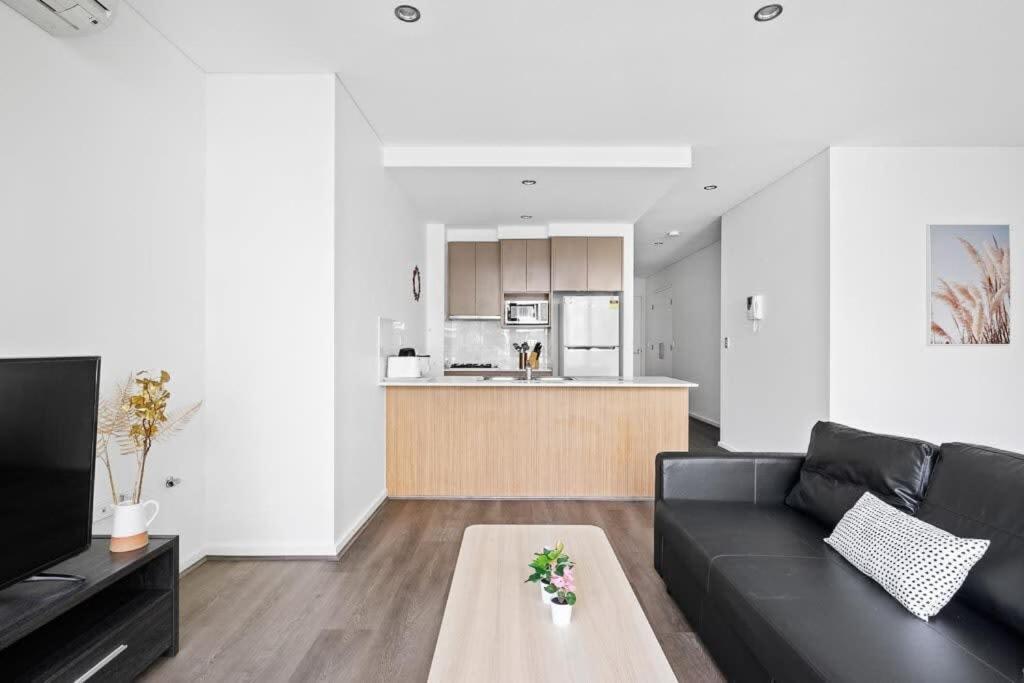 2br In Strathfield Sleeps 6